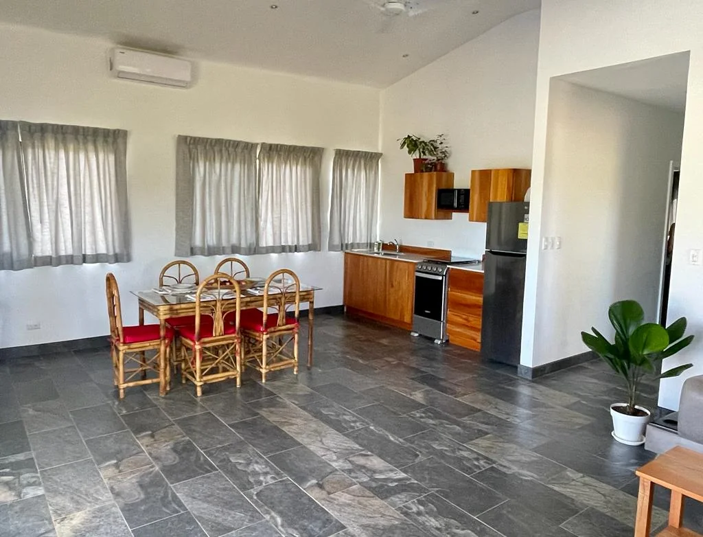 Cocina y comedor de Casa Verde